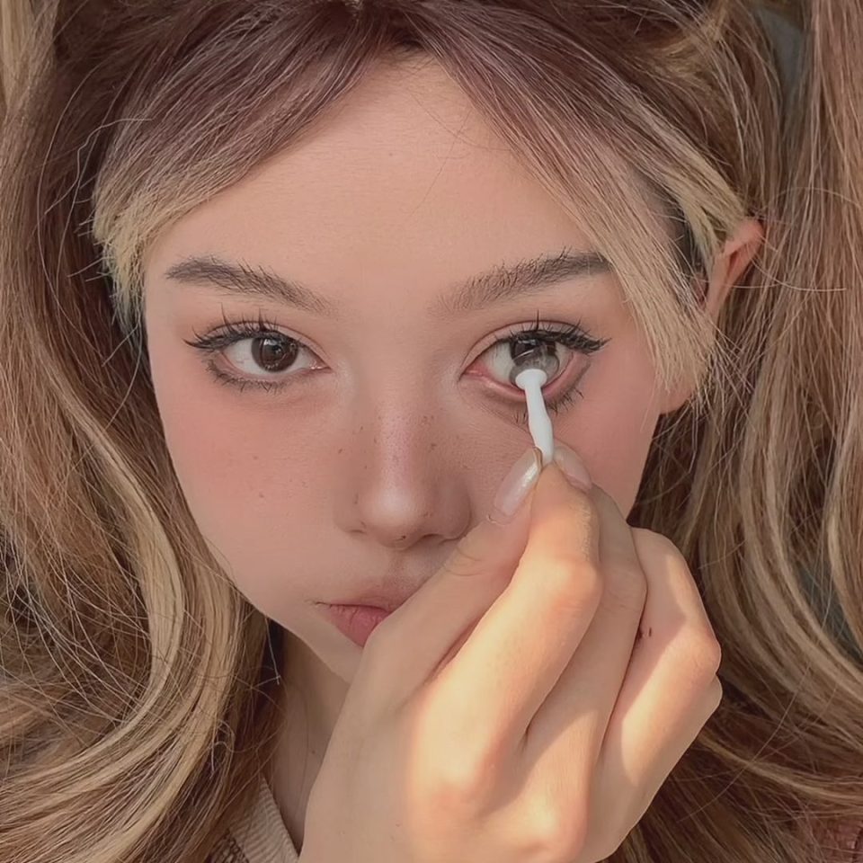 Starlight Prescription Contacts wearing effect
